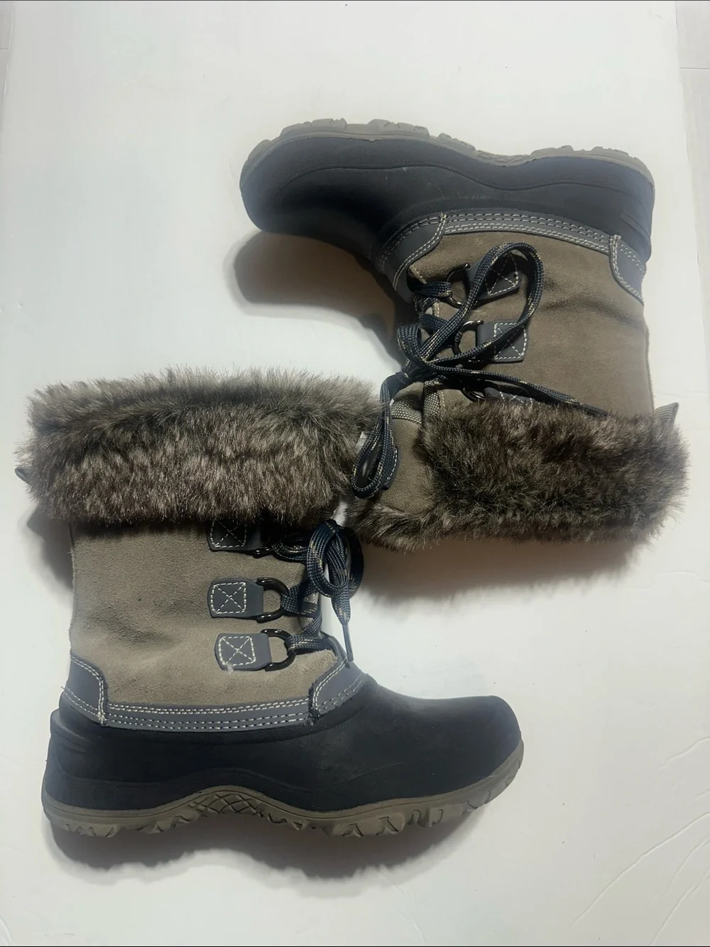 Khombu wear cozy